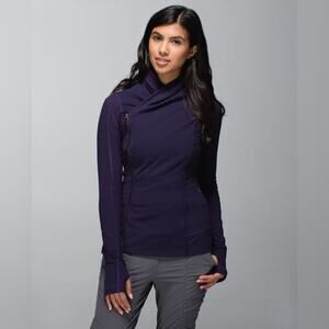 Lululemon Bhakti Yoga Zip Up Jacket in Black Grape Purple Violet size 8